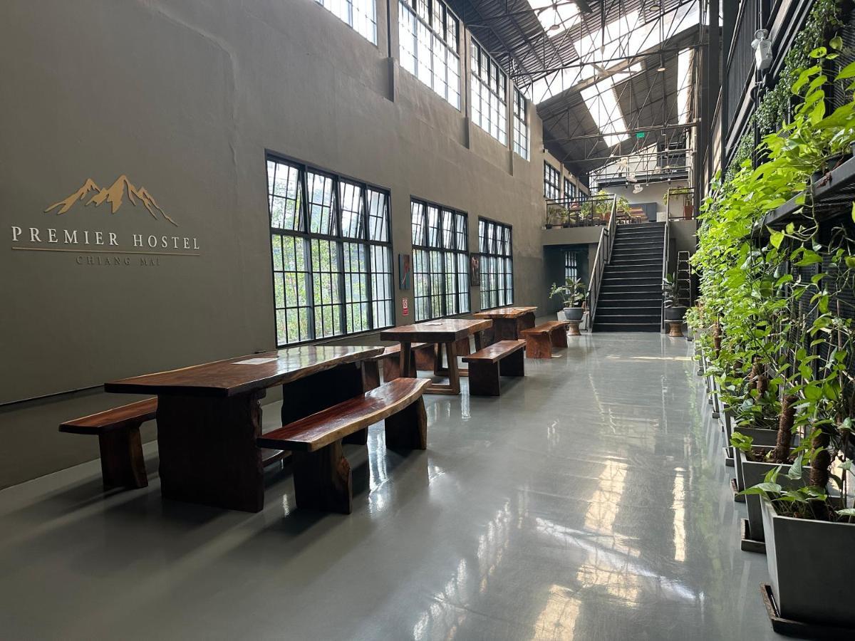 Premier Hostel Chiang Mai Exterior foto