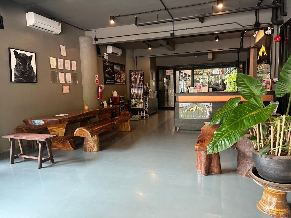Premier Hostel Chiang Mai Exterior foto