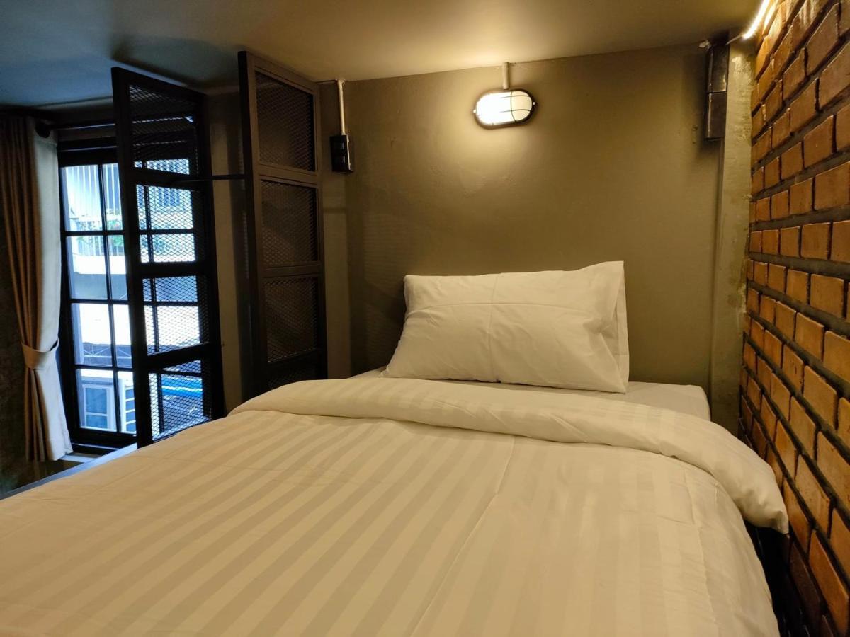 Premier Hostel Chiang Mai Exterior foto