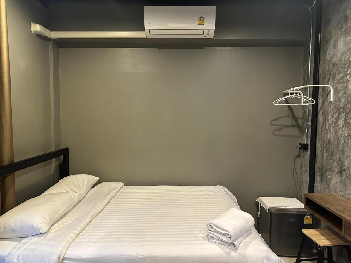 Premier Hostel Chiang Mai Exterior foto